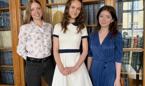 И умом, и красотой: сотрудницы Института органической химии имени Н.Д. Зелинского получили медали Российской академии наук за свою научную деятельность.