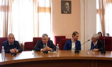 Мы живем в то время, когда человечество нуждается в химии больше, чем когда-либо