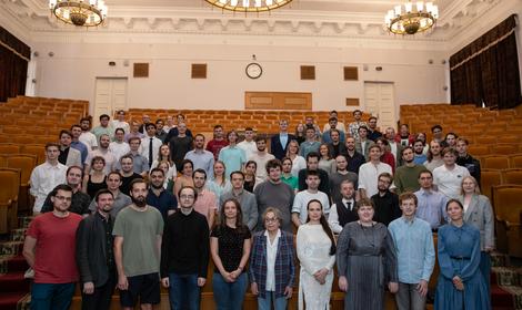 Институт органической химии имени Н.Д. Зелинского РАН поздравляет аспирантов с их профессиональным праздником!
