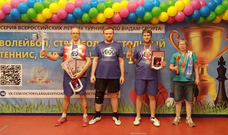 Команда ИОХ РАН взяла «серебро» на турнире по настольному теннису