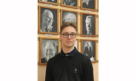 «Смысл науки — нести пользу обществу», — Василий Чалый, сотрудник ИОХ РАН